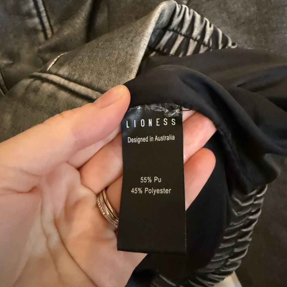 NEW NWT Lioness Kenny Bomber Jacket in Slate XS - Picture 7 of 7